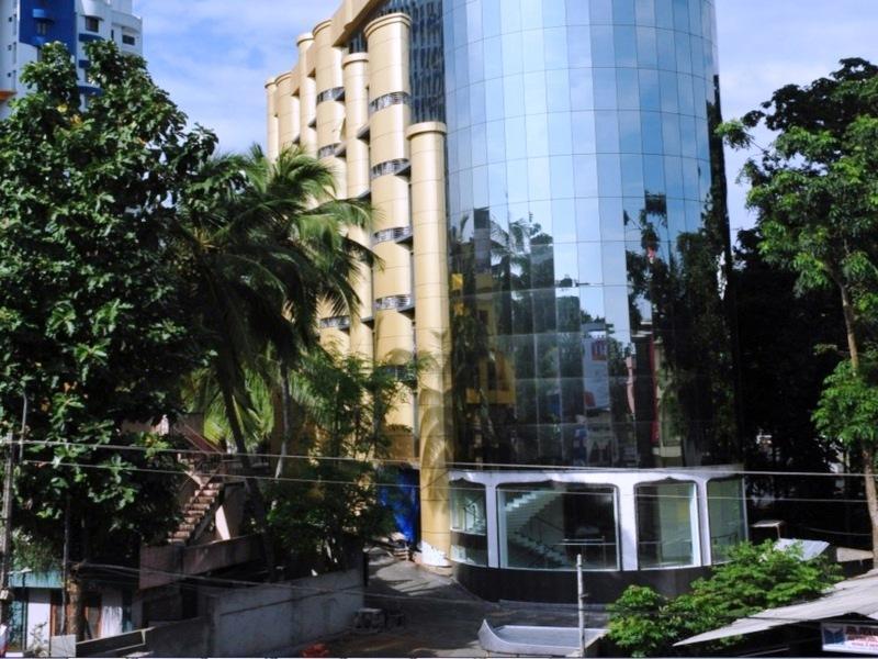 Pattom Royal Hotel Thiruvananthapuram Ngoại thất bức ảnh