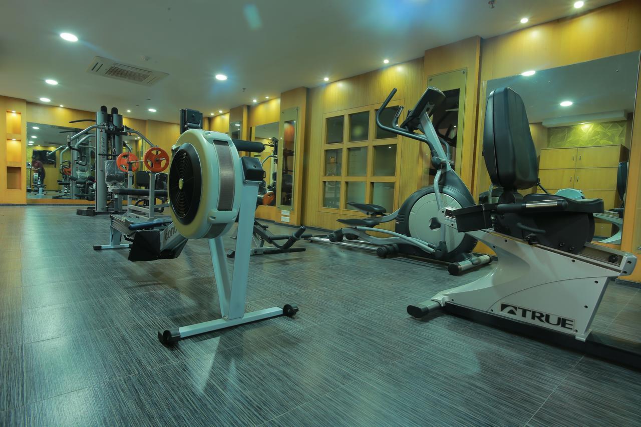 Pattom Royal Hotel Thiruvananthapuram Ngoại thất bức ảnh