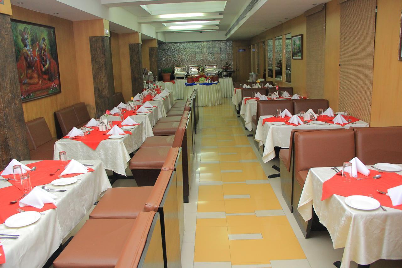 Pattom Royal Hotel Thiruvananthapuram Ngoại thất bức ảnh
