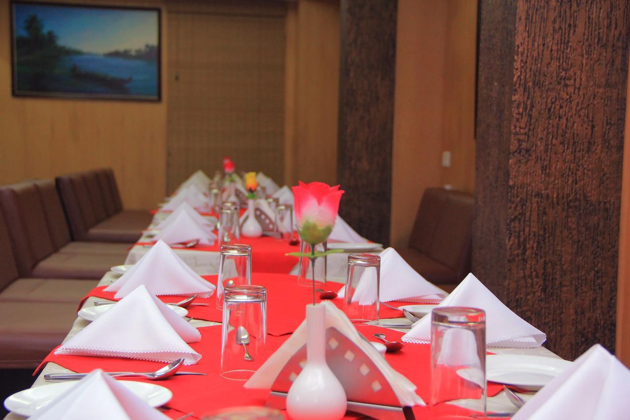 Pattom Royal Hotel Thiruvananthapuram Ngoại thất bức ảnh